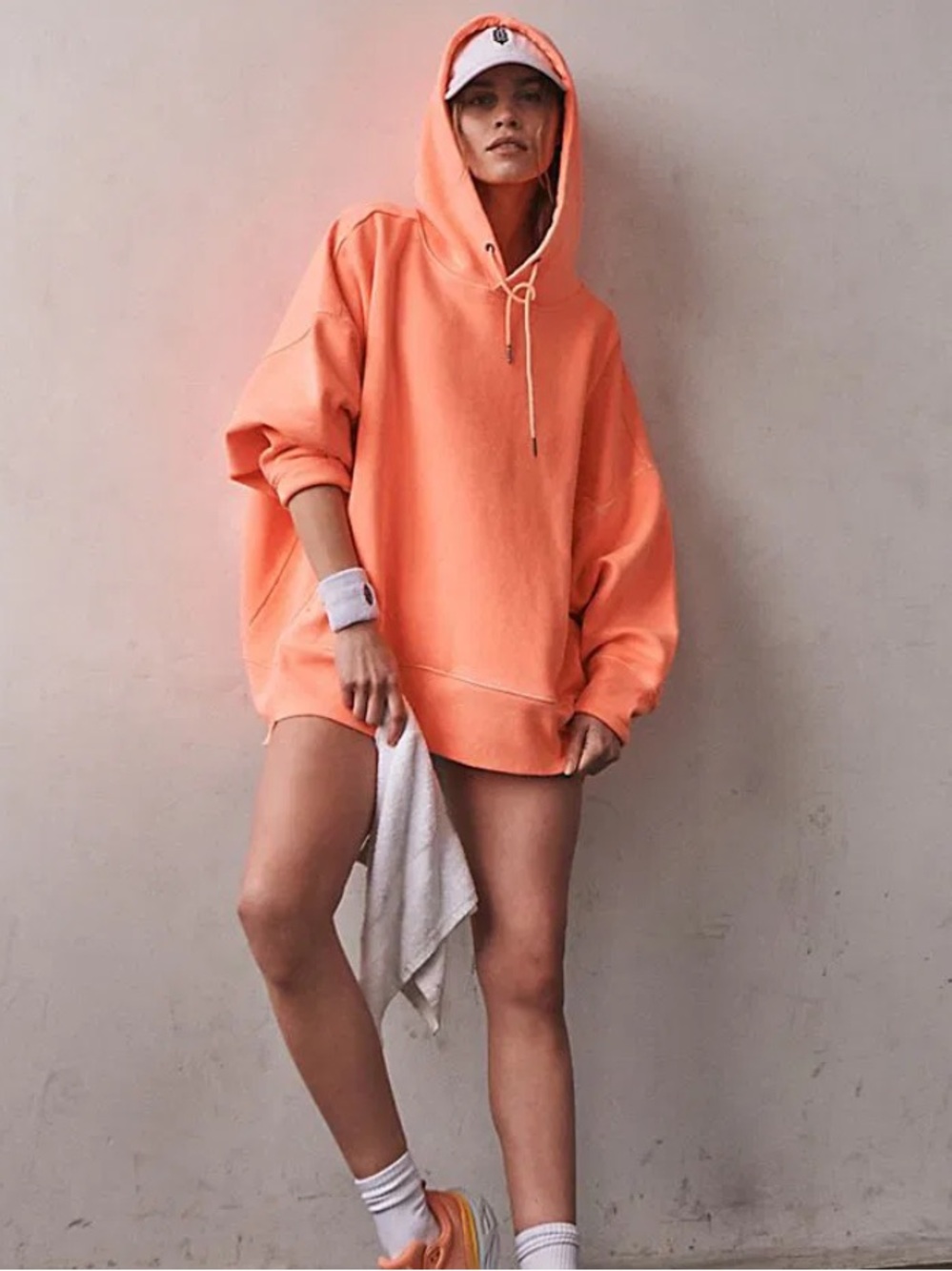 Sprint To The Finish Hoodie
FPM
NWOT
COLOR- Creamsicle